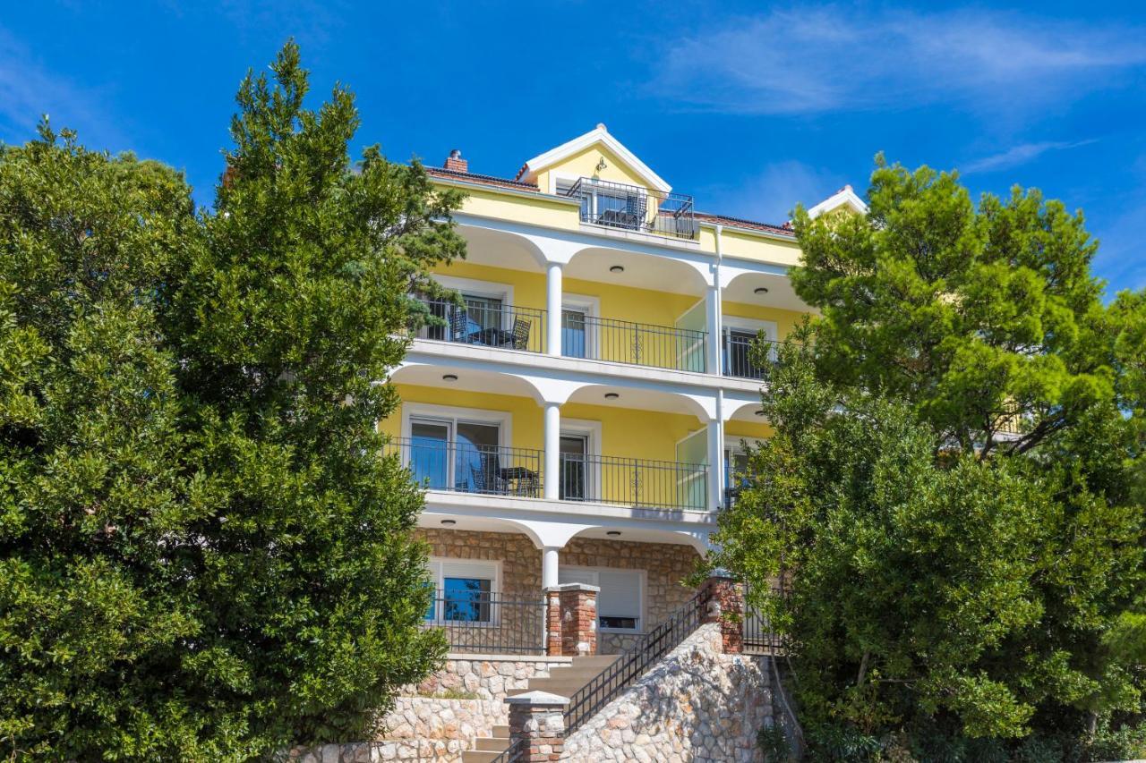 Palace Paulina Apartments Novi Vinodolski Bagian luar foto