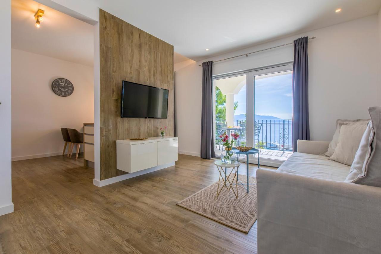 Palace Paulina Apartments Novi Vinodolski Bagian luar foto